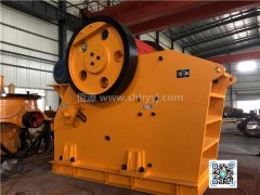 大型的铁矿石应该用哪种破碎设备适合